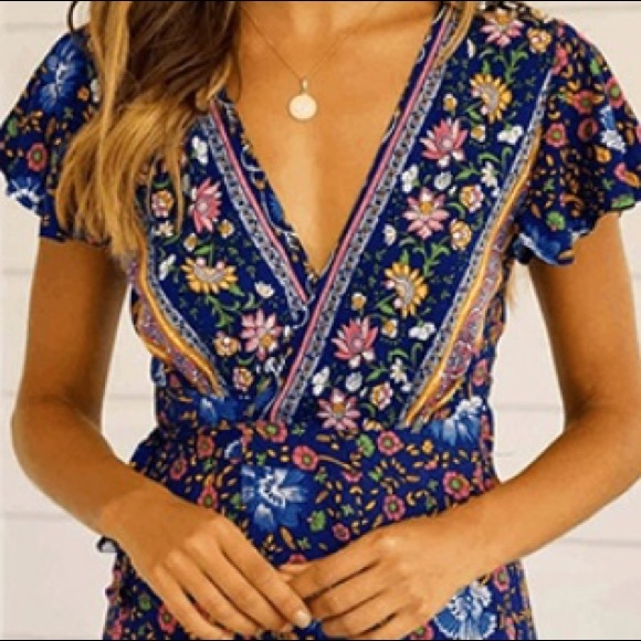 LAST CHANCE Floral Wrap Mini Dress - Picture 3 of 15